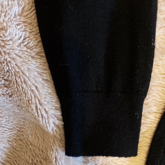 Black Turtle Neck- M - Picture 2 of 3